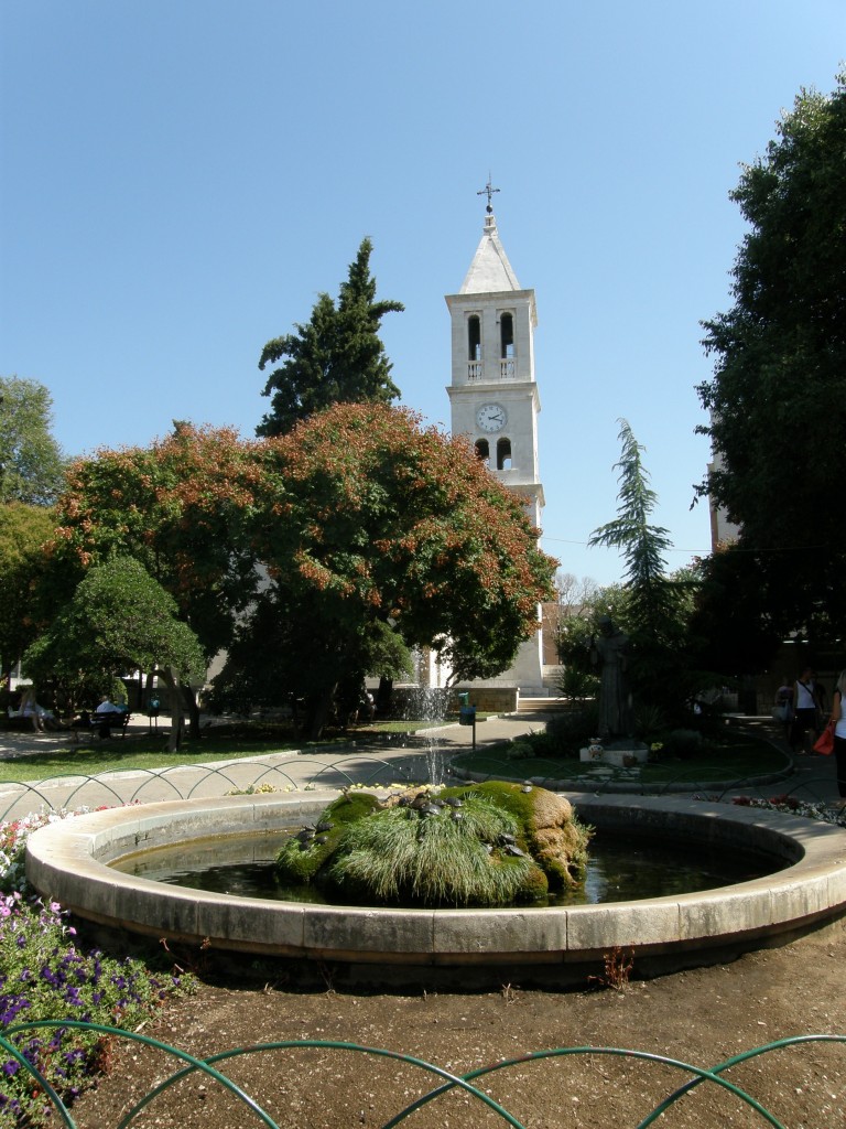 Шибеник. Церковь "Gospe van grada"