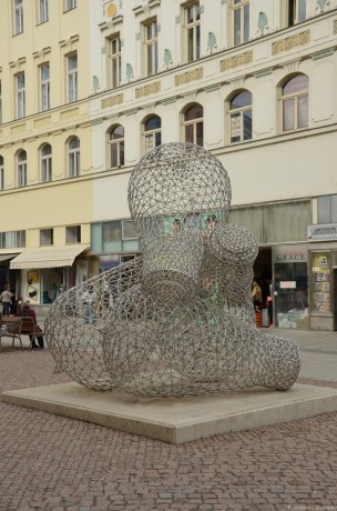 Скульптура лампочки