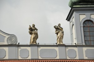 Скульптуры городской ратуши