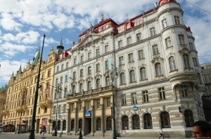 На площади Республики