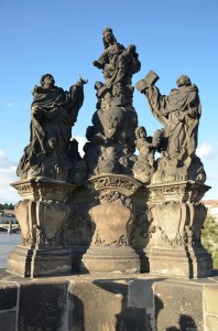 Скульптура на Карловом мосту