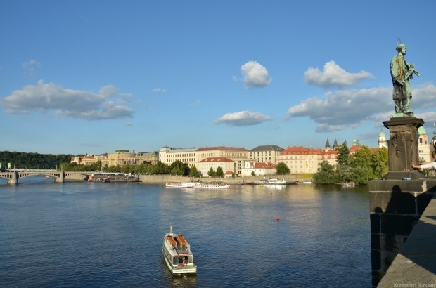 Вид на Прагу с Карлова моста