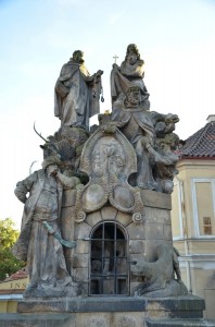 Скульптура на Карловом мосту