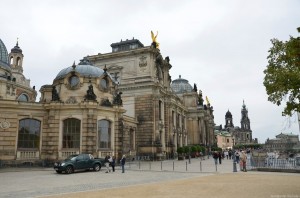 Терраса Брюля. Здание Академии искусств Саксонии Терраса Брюля. Здание Академии искусств Саксонии