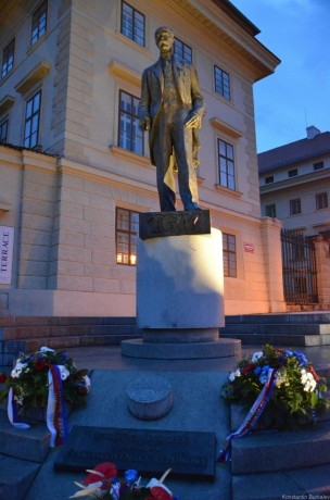 памятник Томашу Гарригу Масарику