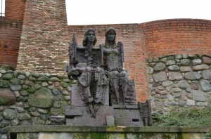 Барбакан и крепостная стена. Памятник Барбакан и крепостная стена. Памятник