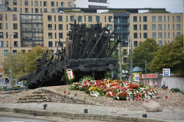 памятник павшим и убитым на востоке памятник павшим и убитым на востоке