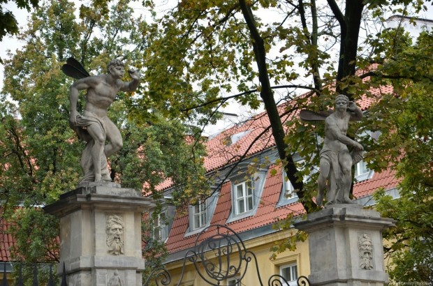 Дворец под Четыремя Ветрами Дворец под Четыремя Ветрами